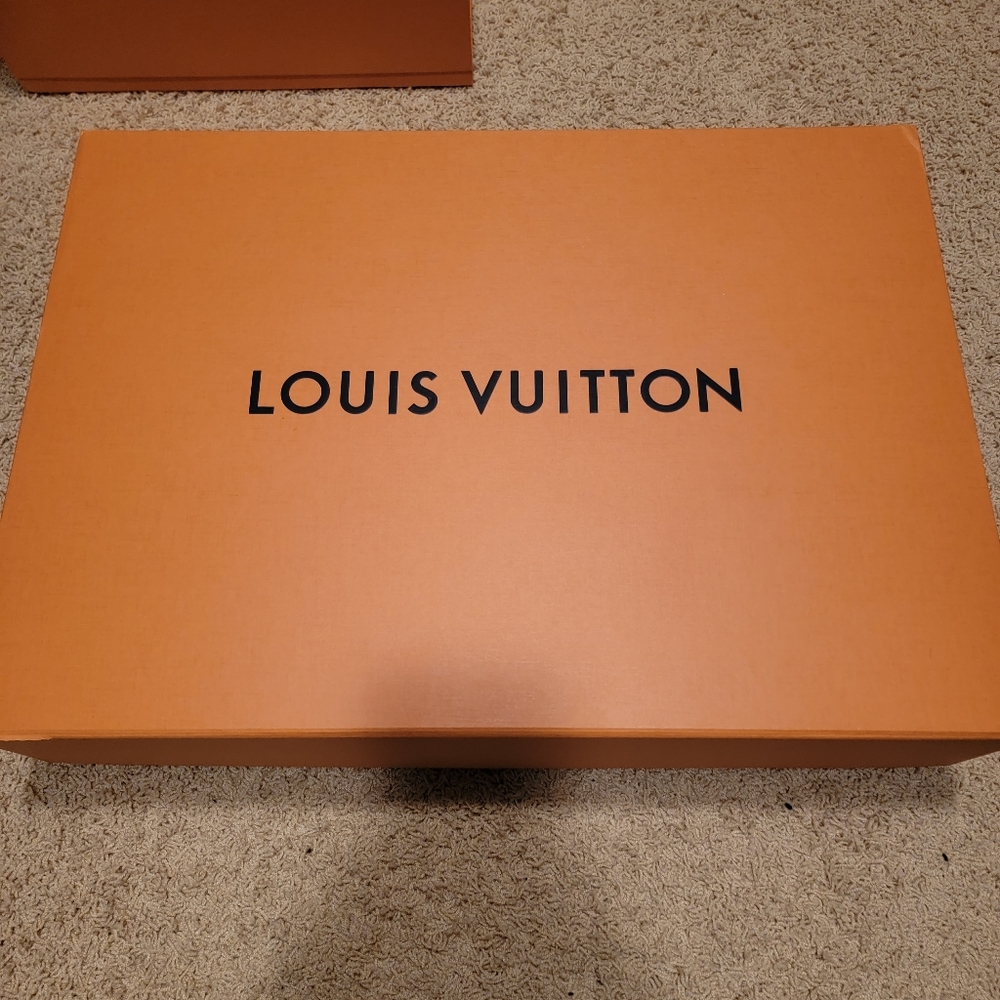 Lv box